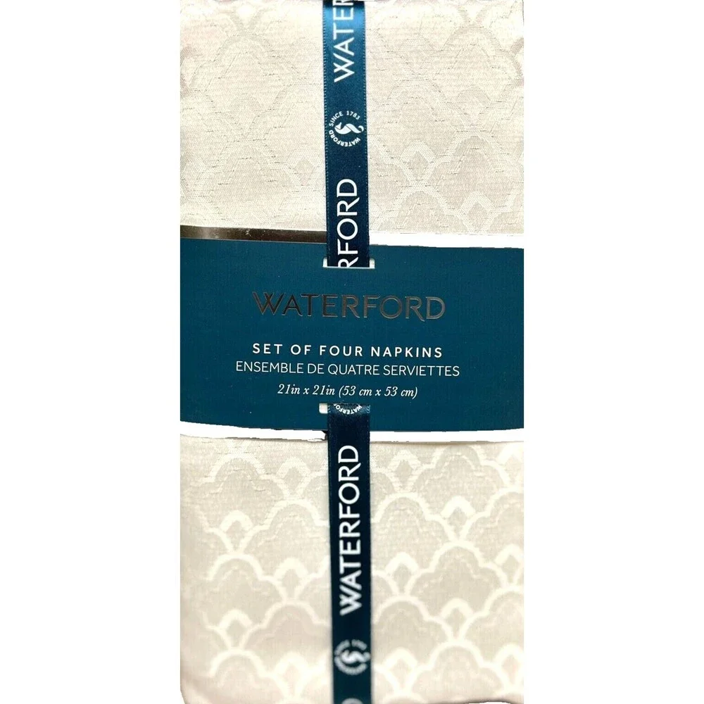 Waterford Luxury Dinner Napkins Set of 4 Ember Scalloped Pattern Ivory Gold